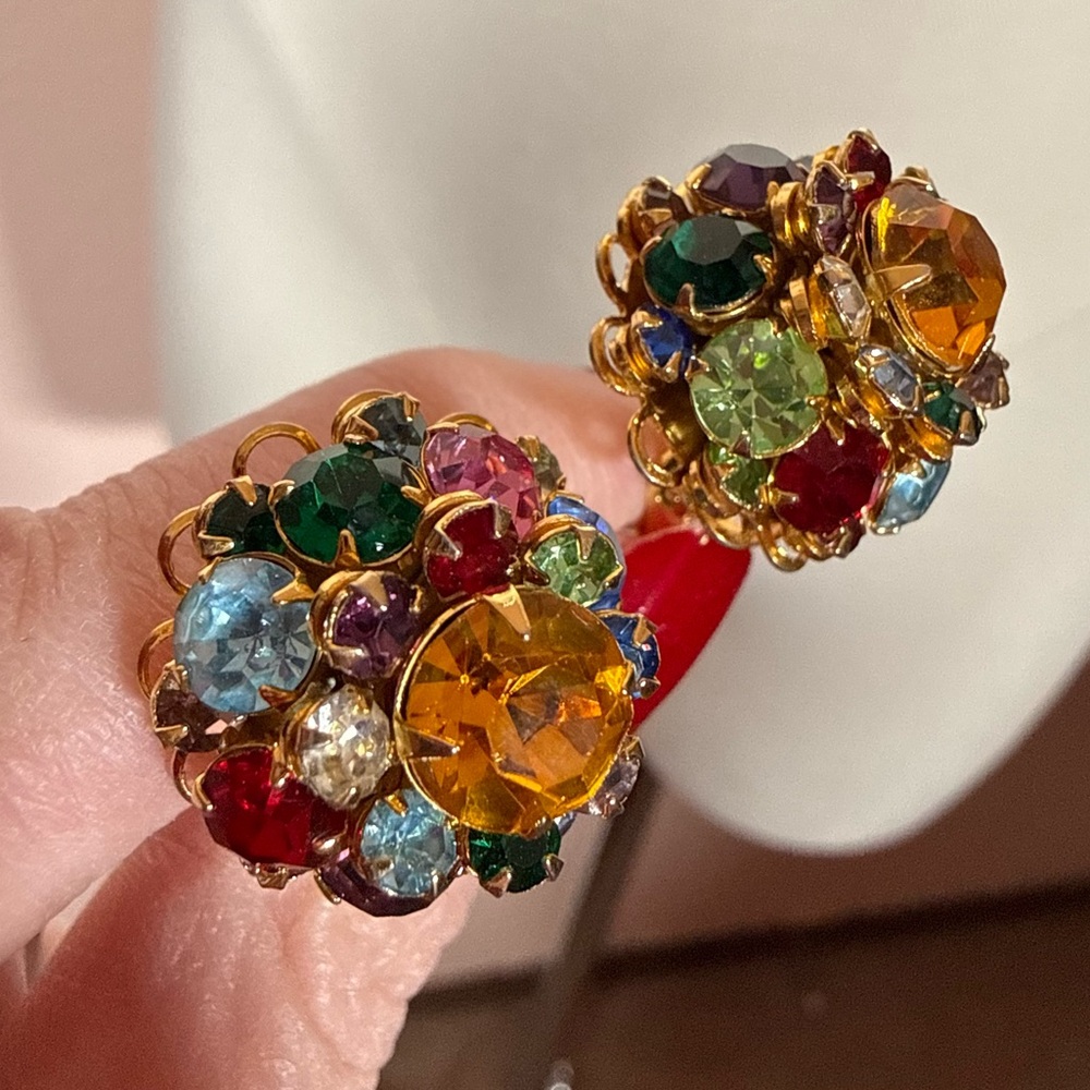 Vintage 1940s deco retro fruit salad Chech Crystal tutu cluster clip earrings - Picture 8 of 17